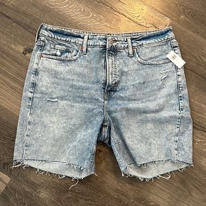 Old Navy O.G. Straight Cut Off Distressed Shorts Size 16 ❤️‍🔥